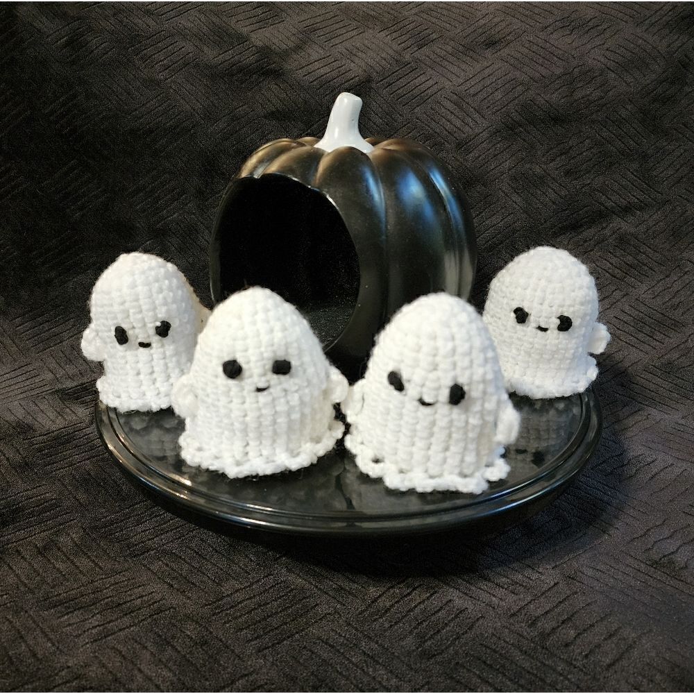 Handmade Crochet Halloween Set of 4 mini crochet ghosts